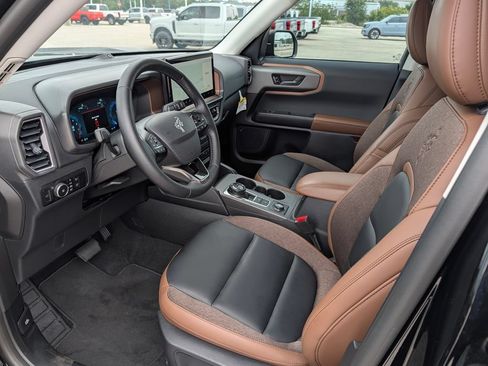 Used 2025 Ford Bronco Sport Outer Banks w/ Outer Banks Tech Package+ AWD/4WD image 21