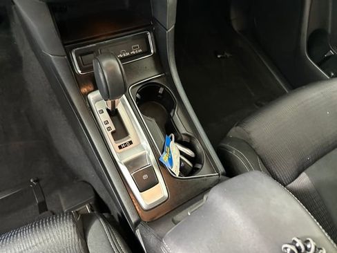 Used 2023 Subaru Ascent Premium w/ Convenience Package image 20