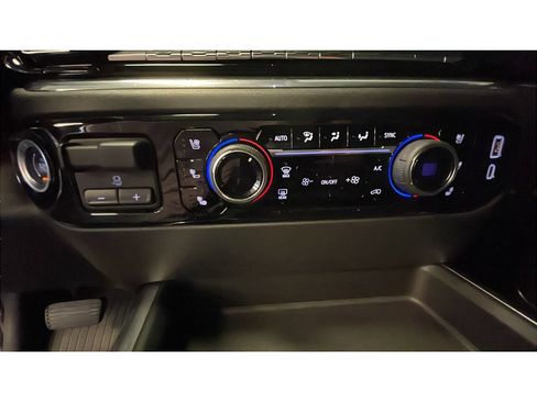 Used 2025 Chevrolet Silverado 2500 LTZ w/ LTZ Plus Package AWD/4WD image 15