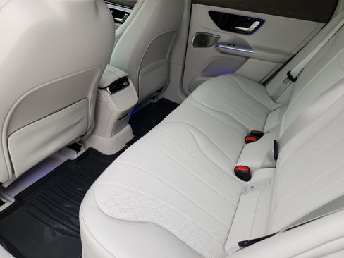 Used 2023 Mercedes-Benz EQE 350+ SUV image 30