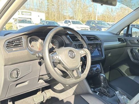 Used 2018 Volkswagen Tiguan SEL image 10