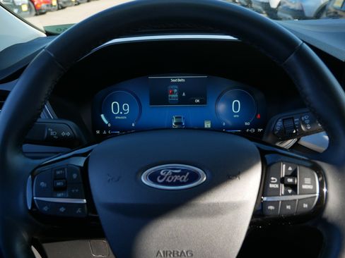 Certified 2024 Ford Escape Platinum AWD/4WD image 25