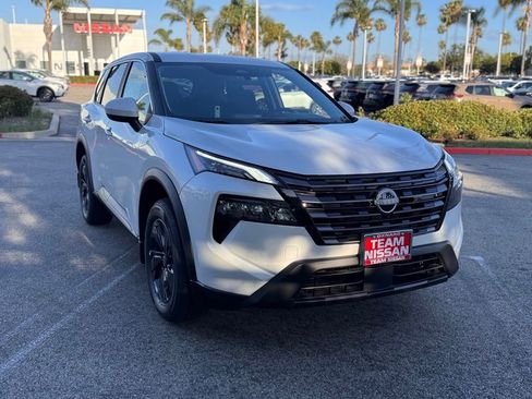 New 2026 Nissan Rogue SV FWD image 2