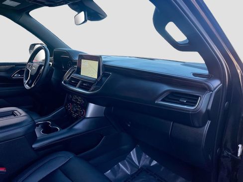 Used 2023 Chevrolet Tahoe Z71 AWD/4WD image 32