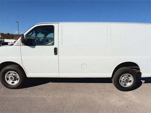 Used 2019 GMC Savana 2500 w/ Driver Convenience Package image 5