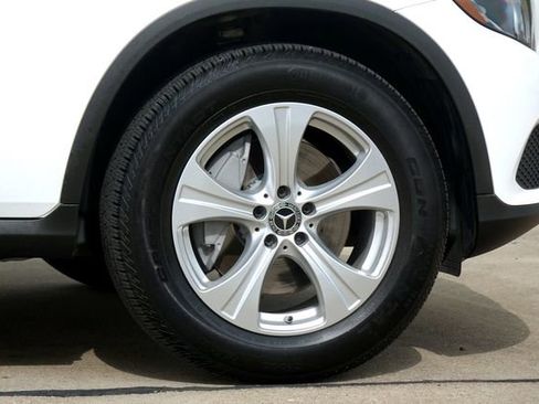 Used 2018 Mercedes-Benz GLC 300 image 35