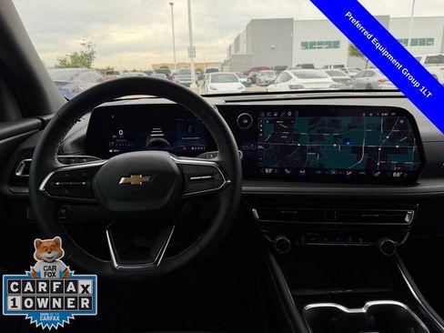 Used 2026 Chevrolet Traverse LT FWD image 6