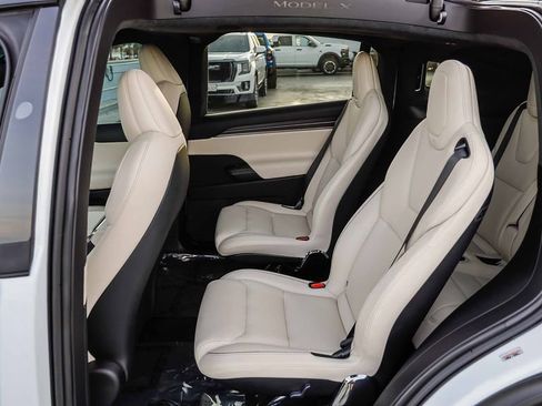 Used 2023 Tesla Model X Plaid image 23