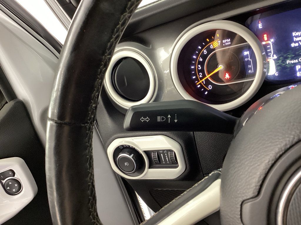 Used 2020 Jeep Wrangler Unlimited Sahara AWD/4WD image 20