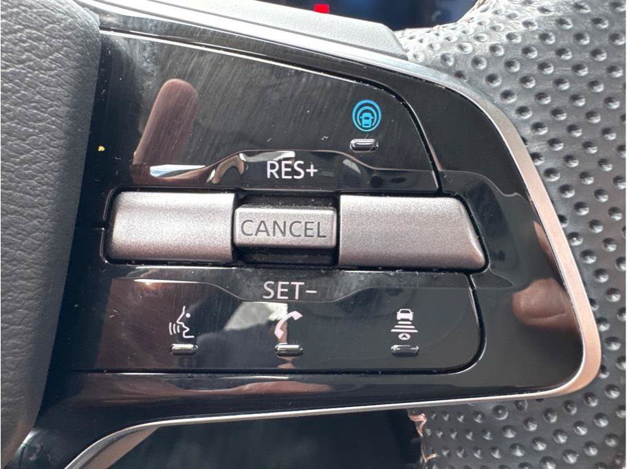 Used 2024 Nissan Ariya AWD image 18