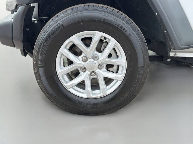 Certified 2023 Jeep Wrangler Unlimited Sport AWD/4WD image 40