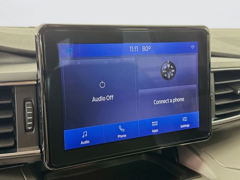 Used 2020 Ford Explorer XLT w/ Equipment Group 202A RWD image 16