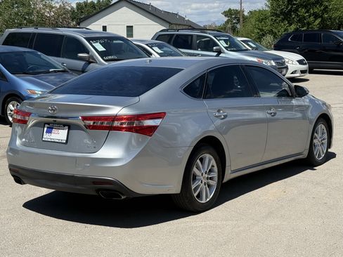 Used 2015 Toyota Avalon XLE Premium FWD image 4