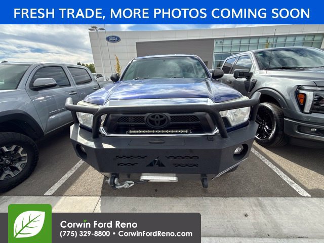 Used 2014 Toyota Tacoma 4x4 Double Cab w/ TRD Off-Road Package image 2