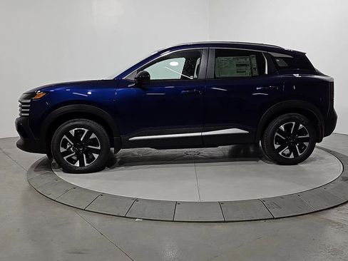 New 2026 Nissan Kicks SV w/ SV Premium Package image 2