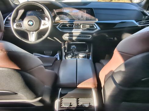 Used 2020 BMW X5 xDrive40i w/ M Sport Package image 21