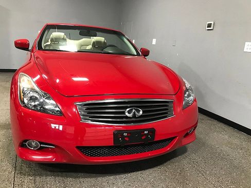 Used 2013 INFINITI G37 2d Convertible w/ Premium Pkg image 15