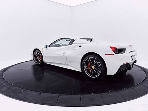 Used 2019 Ferrari 488 Spider RWD image 14
