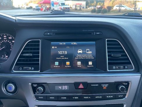 Used 2016 Hyundai Sonata Sport w/ Option Group 1V image 27