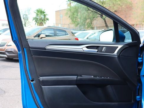 Used 2019 Ford Fusion SE FWD image 36