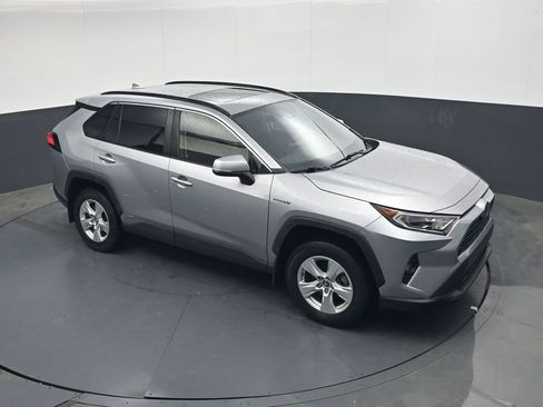 Used 2019 Toyota RAV4 XLE w/ Convenience Package AWD/4WD image 20