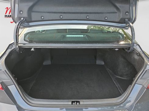 Used 2025 Toyota Camry SE FWD image 19