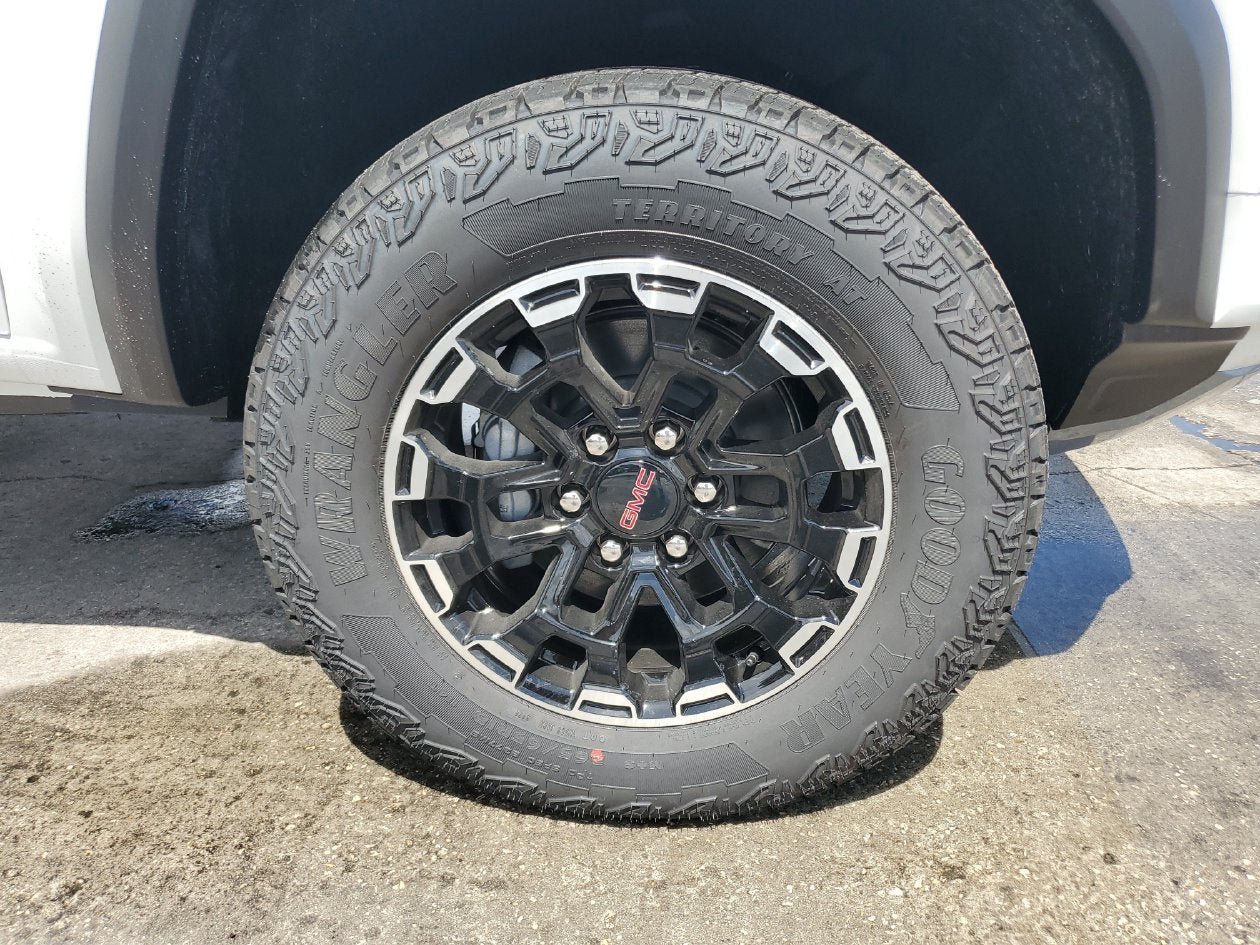 New 2026 GMC Canyon AT4 AWD/4WD image 6