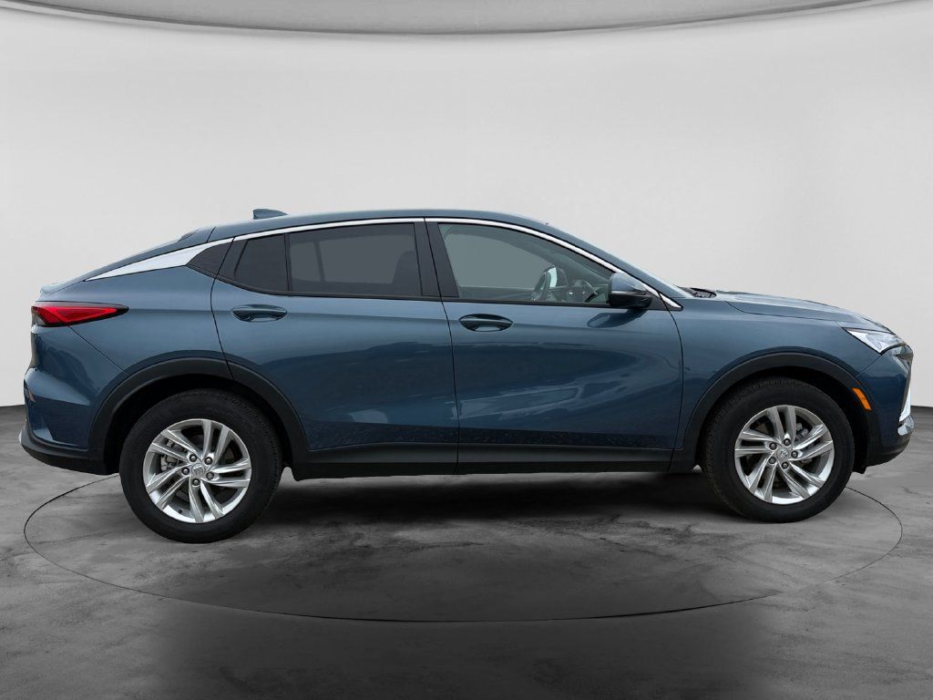 Used 2025 Buick Envista Preferred FWD image 10