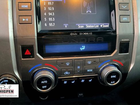 Used 2014 Toyota Tundra 4x4 CrewMax image 31