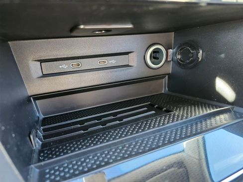 New 2026 Volkswagen Taos SE image 14