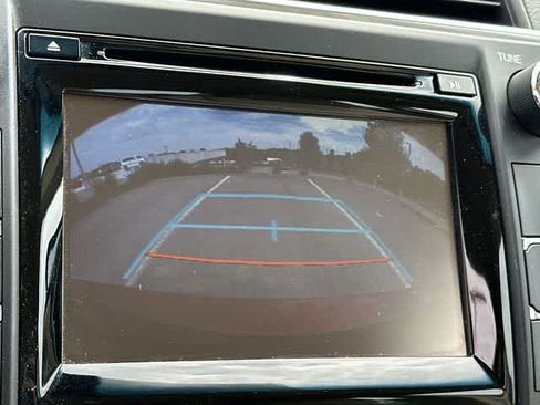 Used 2017 Toyota Camry XLE FWD image 12