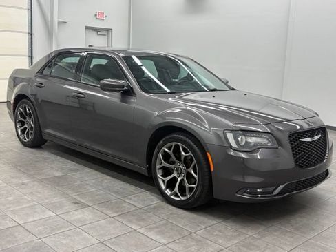 Used 2015 Chrysler 300 S RWD image 1