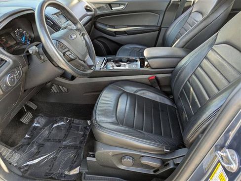 Used 2019 Ford Edge SE image 15