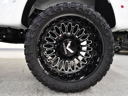 Used 2025 Ford F450 Platinum w/ Platinum Plus Package AWD/4WD image 35