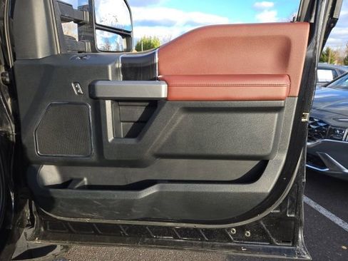 Used 2019 Ford F350 Platinum w/ Platinum Ultimate Package image 21