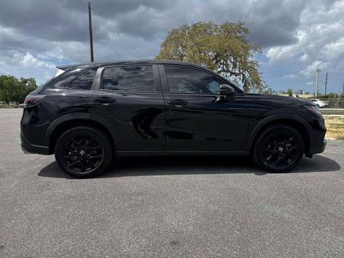 Used 2023 Honda HR-V Sport image 7