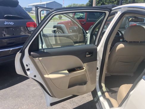 Used 2009 Ford Taurus Limited AWD/4WD image 14
