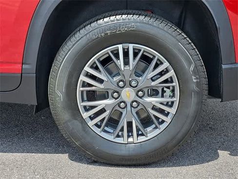 New 2026 Chevrolet Traverse LT w/ Driver Confidence Package image 7