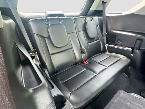Used 2022 Ford Explorer Limited w/ Equipment Group 301A RWD image 29