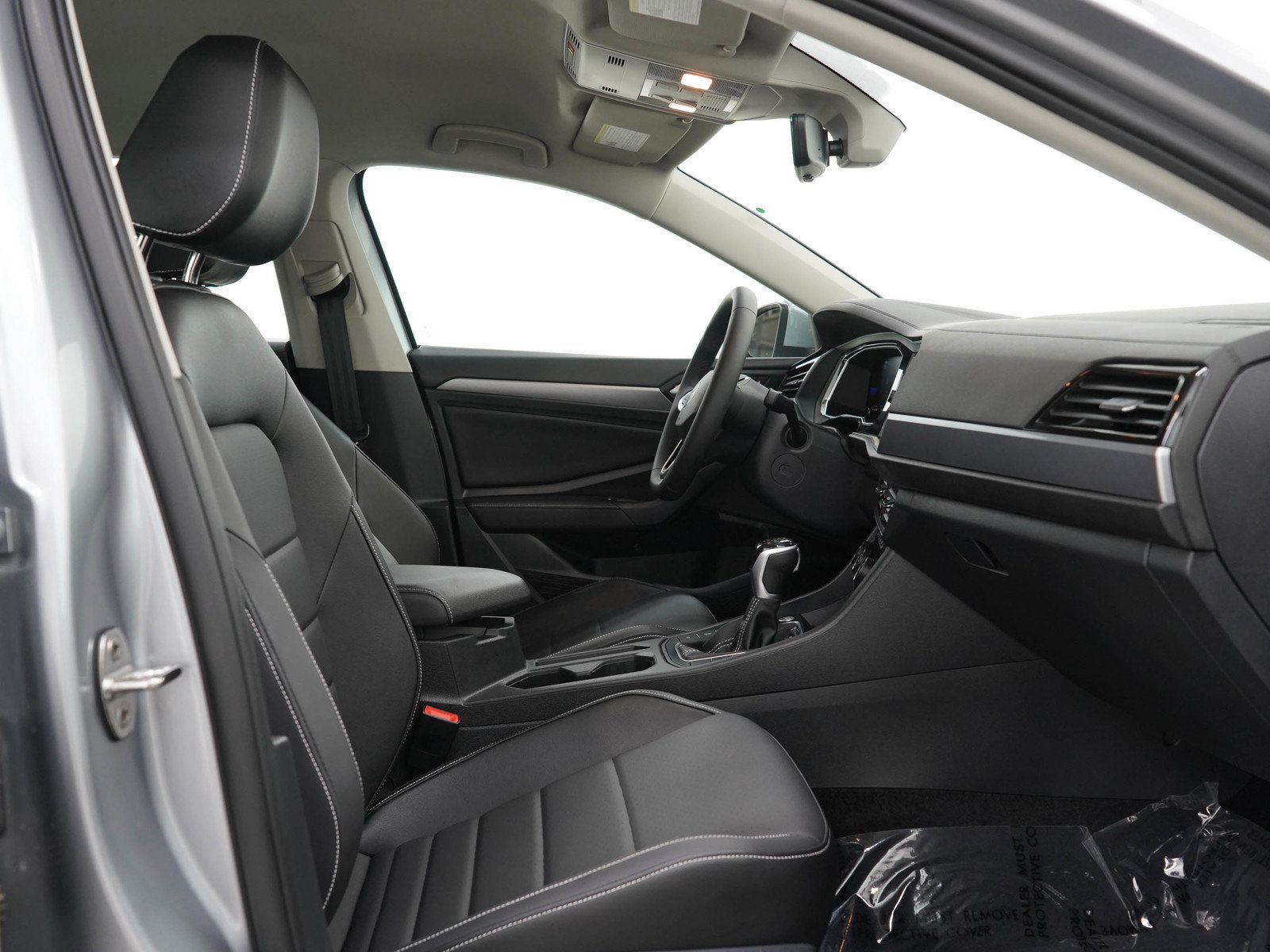 Used 2022 Volkswagen Jetta SE FWD image 11