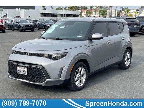 Used 2025 Kia Soul LX w/ LX Technology Package image 1