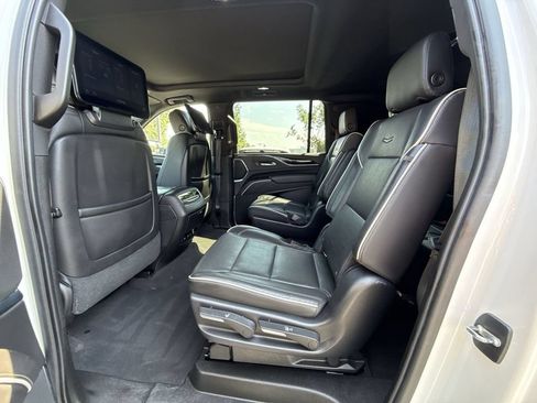 Used 2021 Cadillac Escalade ESV Sport w/ LPO, ONYX Package AWD/4WD image 25