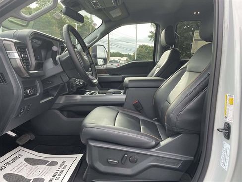 New 2026 Ford F250 Lariat w/ FX4 Off-Road Package image 16