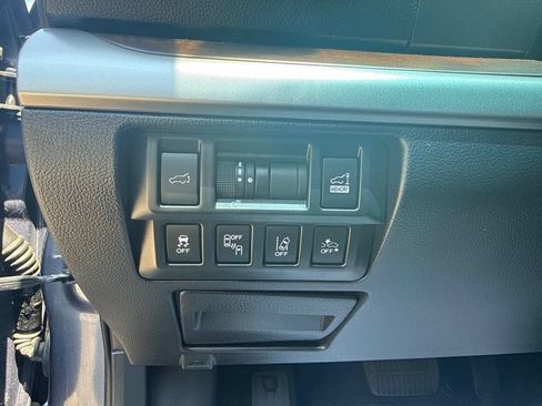 Used 2018 Subaru Outback 3.6R Limited AWD/4WD image 15