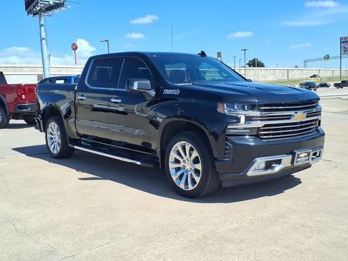 Used 2021 Chevrolet Silverado 1500 High Country w/ Technology Package AWD/4WD image 3