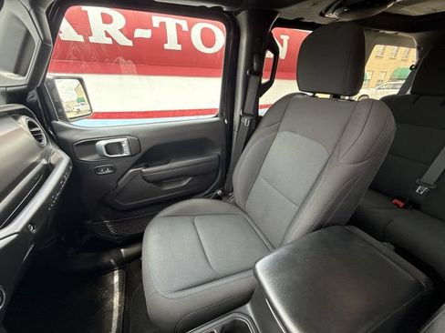 Used 2022 Jeep Wrangler Unlimited Sport AWD/4WD image 25