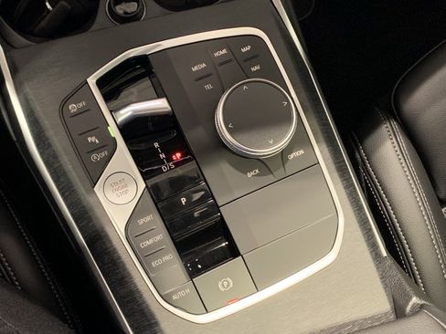 Used 2025 BMW 330i Sedan w/ Convenience Package image 23