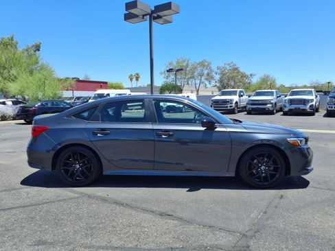 Used 2023 Honda Civic Sport image 3