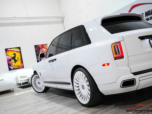 Used 2022 Rolls-Royce Cullinan image 94