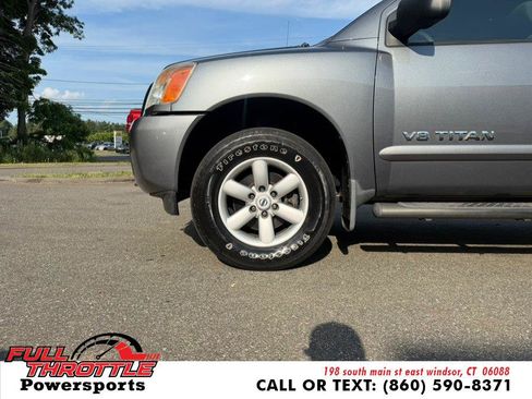 Used 2014 Nissan Titan SV w/ SV Value Truck Package AWD/4WD image 24